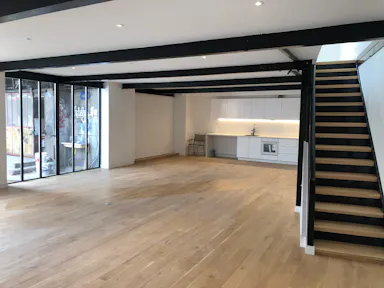 LOFT BAS-MONTREUIL PLACE DU MARCHE: EVENT EXPO SHOOTING SHOWROOM - Image 0