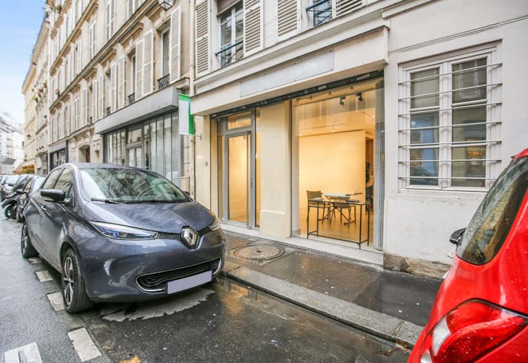 Lovely Boutique Shop in Le Marais - Image 0