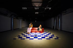 2 floor Big white open space with lights - Image 10