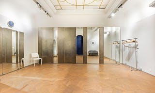 Chic Boutique in the downtown of Toulouse - Image 2