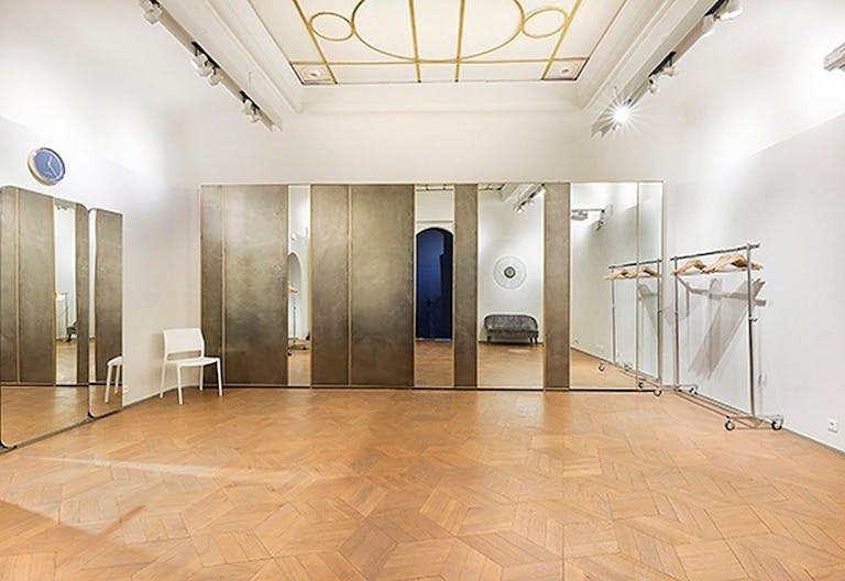 Chic Boutique in the downtown of Toulouse - Image 2