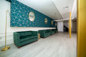Stunning 2 Level Space in Brooklyn - Image 2