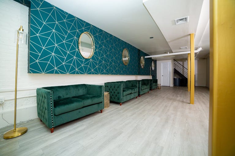 Stunning 2 Level Space in Brooklyn - Image 2