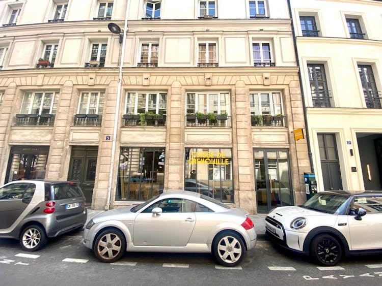 50 sqm Boutique on Rue Froissart, Paris