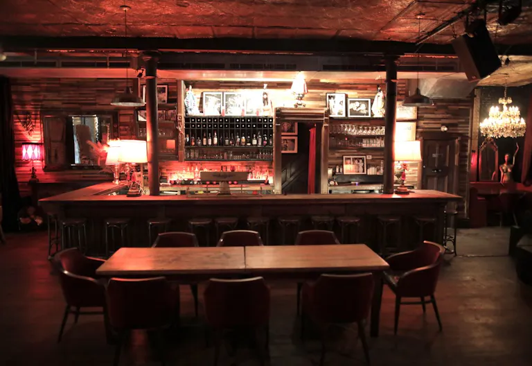 Vintage Restaurant Space - Image 0