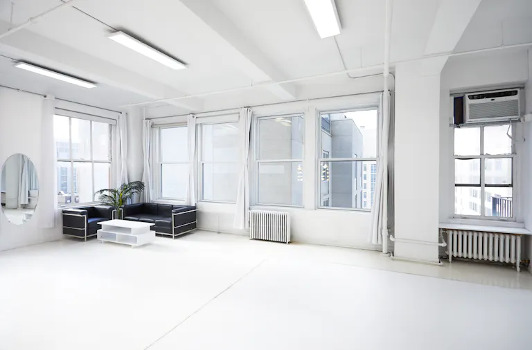 22C  Affordable Showroom Pop up Rental Space in Manhattan - Image 3