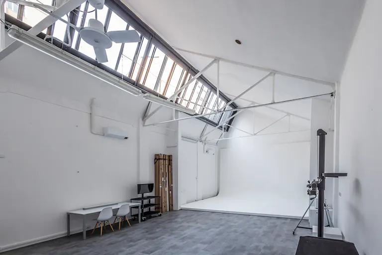 Wonderful Pop Up Space in Milan in the Tortona/Savona district - Image 3