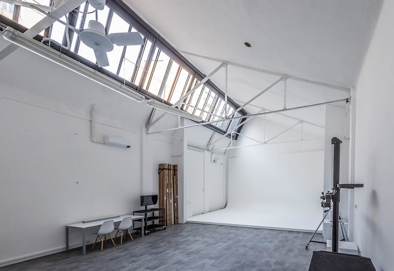 Wonderful Pop Up Space in Milan in the Tortona/Savona district - Image 3