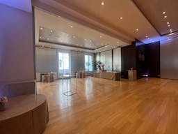 Sublime espace atypique dans le 16�me - Image 2