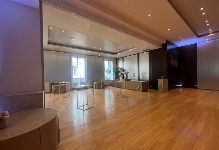 Sublime espace atypique dans le 16�me - Image 2