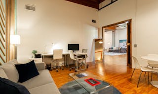 VIP Executive Blue Room - Image 2