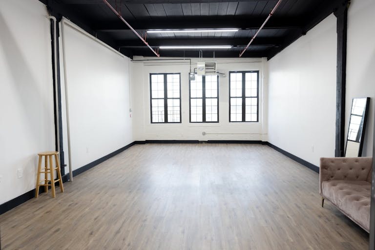 Natural light, Photo/ Video Studio - Image 1