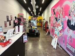 High-Traffic Melrose Storefront for Pop-Ups & Brand Activations - Image 4