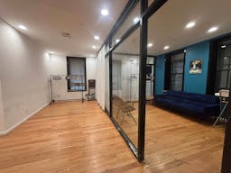 Entire Floor in SOHO with 2 extra rooms! - Image 10