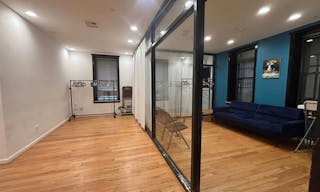 Entire Floor in SOHO with 2 extra rooms! - Image 10