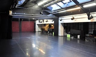 Un Show-room parisien pour l'été 2024 hors zone réglementée - Image 0