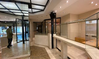 Boutique Shop Rue du Temple - Image 4