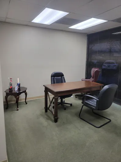 Office space in legal office - Image 1