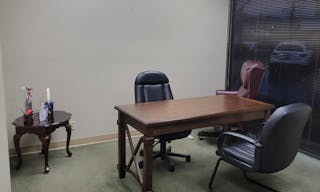 Office space in legal office - Image 1