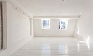 Exclusive Townhouse Rental in the Heart of London - Image 10