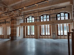 Grand Ground-Floor Retail Unit in Magna Plaza with Historic Detailing - Image 5