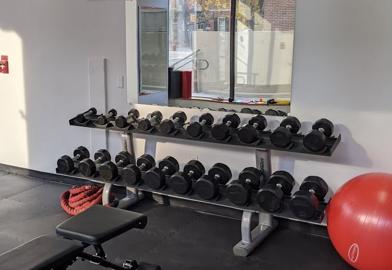 Storefront Physical Therapy and Personal Training Studio with Shower - Image 0