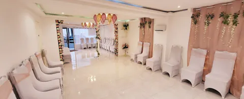 Rue de bellevue Showroom - Image 0