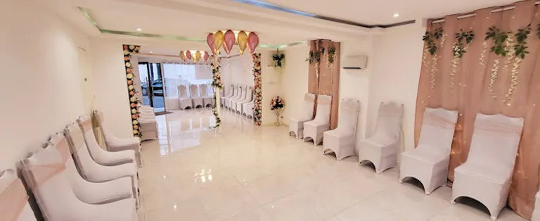 Rue de bellevue Showroom - Image 0