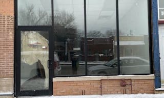 Blank canvas store front/creative space - Image 1