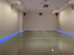 400m2 Showroom - Image 19