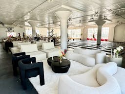 Showroom Space in Fashion District - Image 6