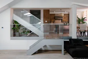 Sun-Drenched Soho Penthouse with Two Terraces - Image 7