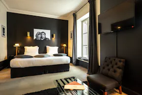 Château Showroom in Montmartre - Image 4