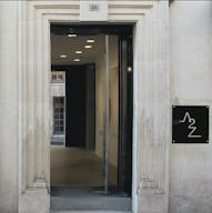 Luxurious Showroom Space in Saint-Germain-des-Prés, Paris - Image 3