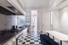 Showroom Place des Victoires Paris - Fashion week and private events - Image 14