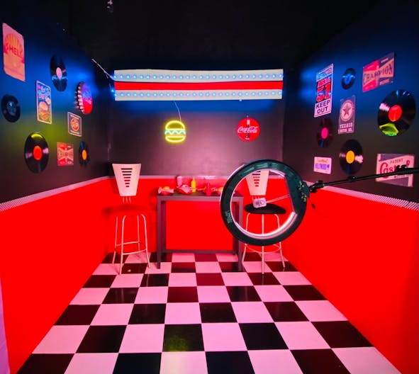 Creative Multi-Set Studio, vibrant, creative and retro sets - Image 4