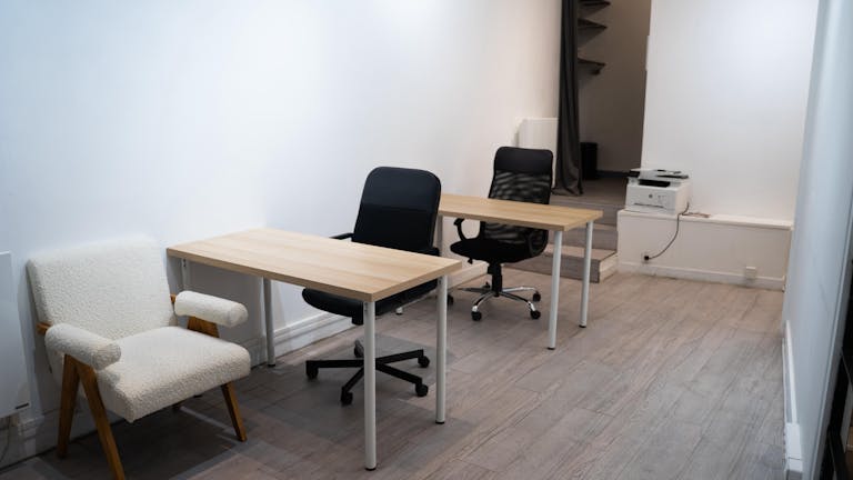 Adresse d’Exception : Espace Polyvalent au Pied de la Tour Eiffel (Pop UP, Bureaux, Séminaire, Galeries D'art) - Image 3