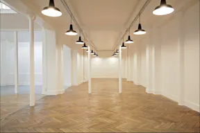 Premium Space In R�publique - Image 14