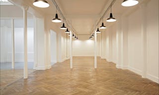 Premium Space In R�publique - Image 14