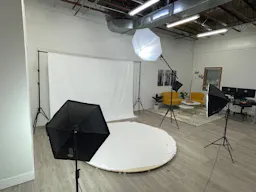 Big Turntables 360 Photo Studio - Image 2