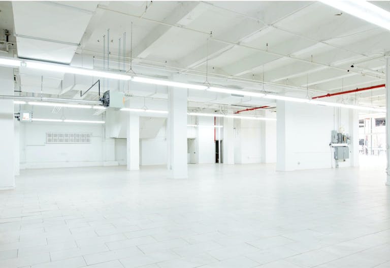 White-Box Space in Midtown - Image 1