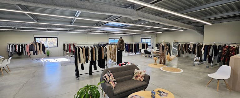 Toulouse Showroom - Image 0