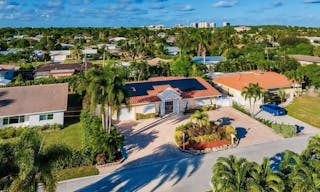 Tropical Beach style Oasis - Image 10
