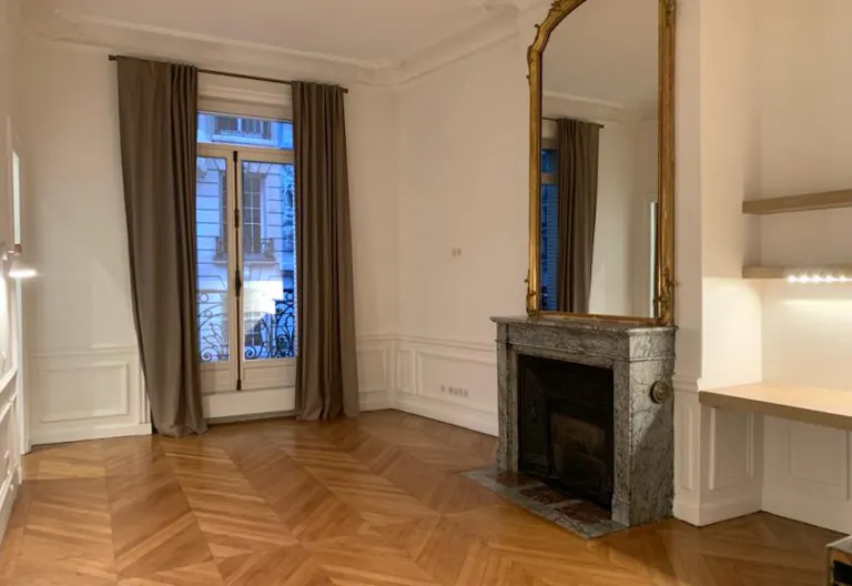 Showroom 75116 Paris - Image 2