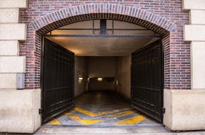 Parking de L'Arc I Exhibition - Fashion Show - Advertising - Entertainment - Image 6