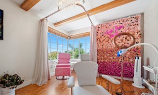 Beauty and Tattoo Studio On The Upper East Side, Miami - Image 3