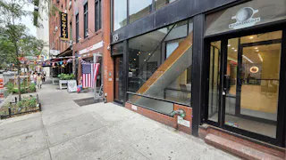 West Village Storefront with Patio on Bleecker St - Image 39