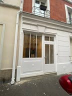 An atypical loft-style space near Montmartre - Image 2