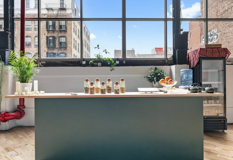 A Real Brooklyn ?: 4,400 Sq Ft Loft in DUMBO with Hardwood Floors, High Ceilings, Natural Light, and Premium Sound & Lighting?Perfect for Any Event! - Image 3