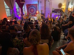 Beautiful and Versatile Open Loft Studio - Image 9